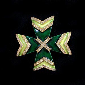 KJL Kenneth Jay Lane Emerald & Jade Green Enamel / Gold-plate Maltese Cross Pin
